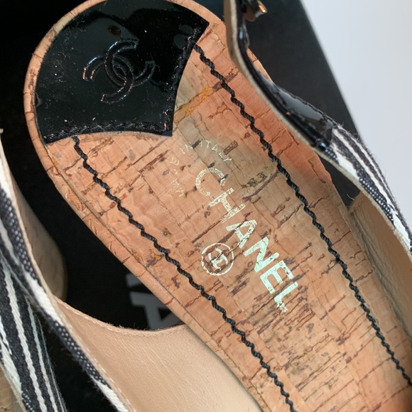 CHANEL Shoes Black White Striped Platform Cork Canvas Patent Slingback CC Heels - Picture 13 of 16